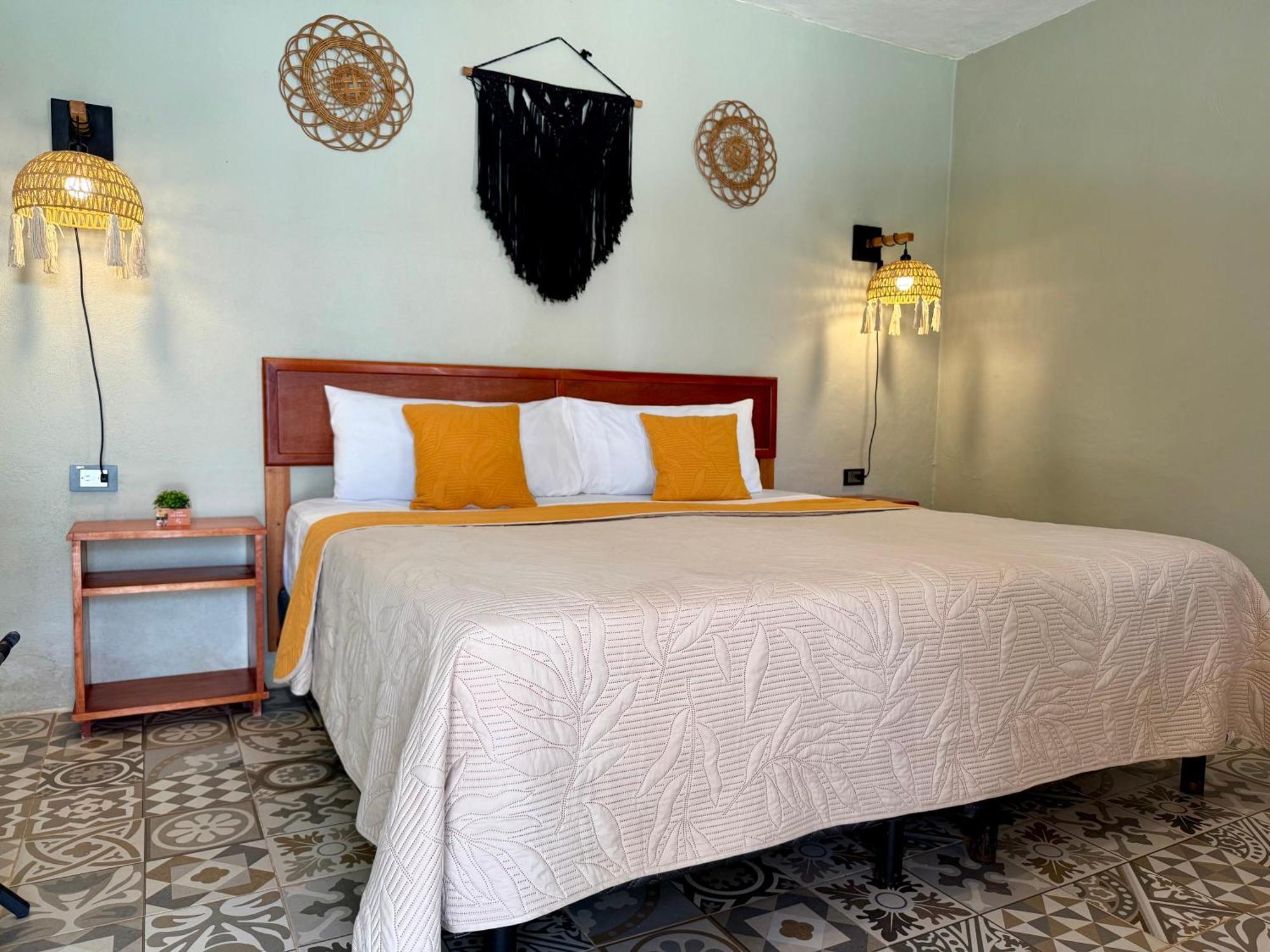Casa Victoria Homestay *
